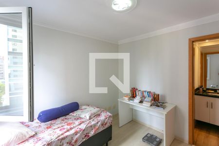 Quarto 1 de apartamento para alugar com 2 quartos, 79m² em Lourdes, Belo Horizonte