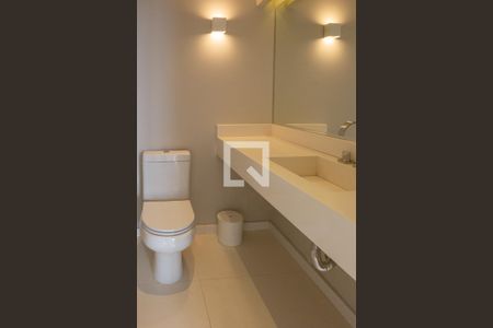Lavabo de apartamento para alugar com 2 quartos, 130m² em Vila Ipojuca, São Paulo