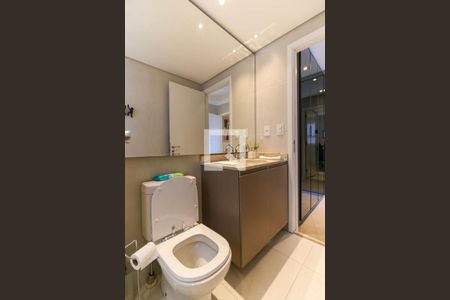 Apartamento à venda com 174m², 2 quartos e 3 vagasBanheiro da Suíte 1