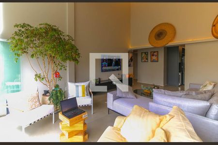 Sala de apartamento à venda com 2 quartos, 174m² em Vila Suzana, São Paulo