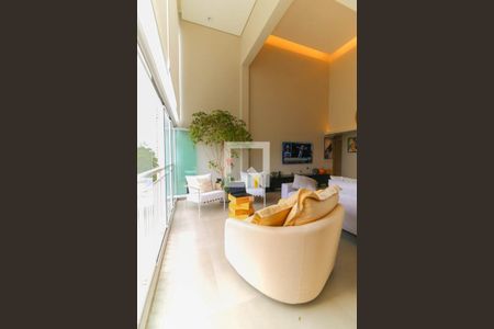 Varanda da Sala de apartamento à venda com 2 quartos, 174m² em Vila Suzana, São Paulo