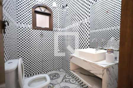 Banheiro de casa para alugar com 2 quartos, 100m² em Parque Erasmo Assunção, Santo André