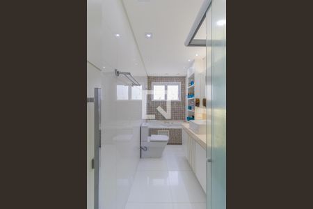 Apartamento para alugar com 139m², 2 quartos e 2 vagas Apartamento para alugar com 139m², 2 quartos e 2 vagasBanheiro da Suíte