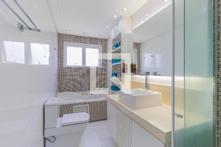 Apartamento para alugar com 139m², 2 quartos e 2 vagas Apartamento para alugar com 139m², 2 quartos e 2 vagasBanheiro da Suíte