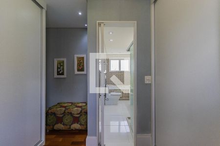 Apartamento para alugar com 139m², 2 quartos e 2 vagas Apartamento para alugar com 139m², 2 quartos e 2 vagasCloset