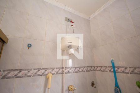 Casa à venda com 205m², 4 quartos e 2 vagas Casa à venda com 205m², 4 quartos e 2 vagasBanheiro da Suíte 1