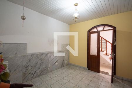Sala de estar de casa à venda com 4 quartos, 205m² em Bela Vista, Osasco