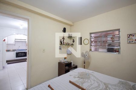 Casa à venda com 205m², 4 quartos e 2 vagas Casa à venda com 205m², 4 quartos e 2 vagasQuarto 4