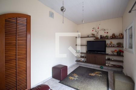 Sala de TV de casa à venda com 4 quartos, 205m² em Bela Vista, Osasco