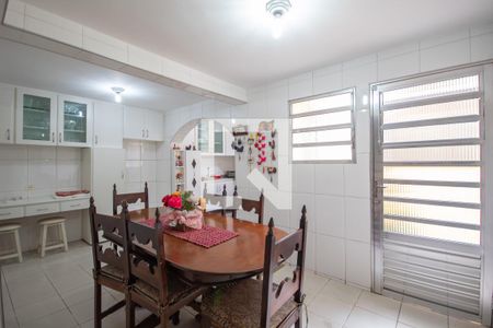 Casa à venda com 205m², 4 quartos e 2 vagas Casa à venda com 205m², 4 quartos e 2 vagasCozinha