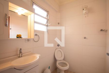 Casa à venda com 205m², 4 quartos e 2 vagas Casa à venda com 205m², 4 quartos e 2 vagasBanheiro da Suíte 2