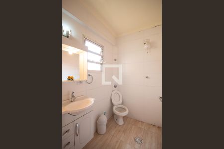 Casa à venda com 205m², 4 quartos e 2 vagas Casa à venda com 205m², 4 quartos e 2 vagasBanheiro da Suíte 2