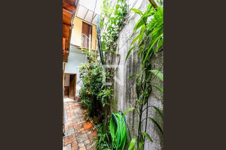 Casa à venda com 160m², 4 quartos e 2 vagas Casa à venda com 160m², 4 quartos e 2 vagasQuintal