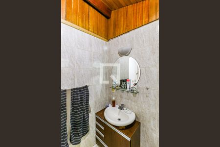 Casa à venda com 160m², 4 quartos e 2 vagas Casa à venda com 160m², 4 quartos e 2 vagasBanheiro Suíte