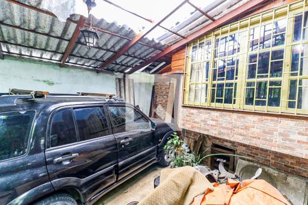 Casa à venda com 160m², 4 quartos e 2 vagas Casa à venda com 160m², 4 quartos e 2 vagasGaragem