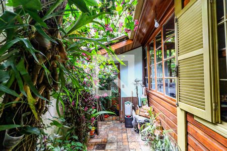 Casa à venda com 160m², 4 quartos e 2 vagas Casa à venda com 160m², 4 quartos e 2 vagasGaragem