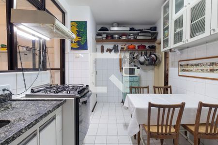 Apartamento à venda com 147m², 2 quartos e sem vagaCozinha