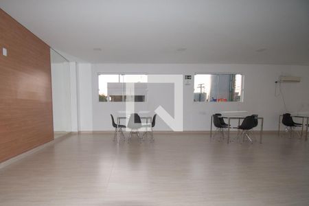 Apartamento à venda com 42m², 2 quartos e 1 vagasalão de festas