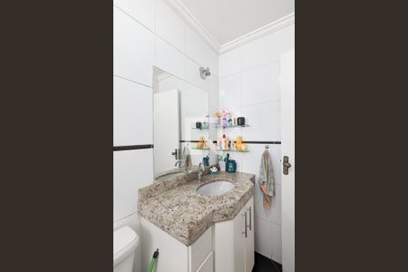 Apartamento à venda com 72m², 2 quartos e 2 vagasBanheiro da suíte