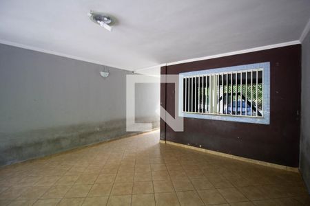 Casa à venda com 160m², 4 quartos e 2 vagasGaragem