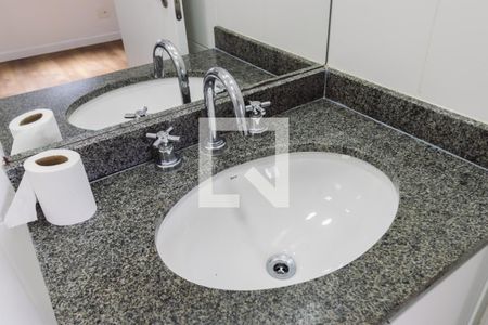 Apartamento para alugar com 75m², 2 quartos e 1 vagaBanheiro da Suíte 1 Pia