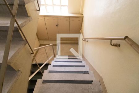 Apartamento para alugar com 26m², 1 quarto e sem vaga Apartamento para alugar com 26m², 1 quarto e sem vagaEscadas