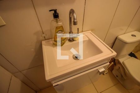 Casa de condomínio à venda com 250m², 5 quartos e 3 vagas Casa de condomínio à venda com 250m², 5 quartos e 3 vagasEdícula