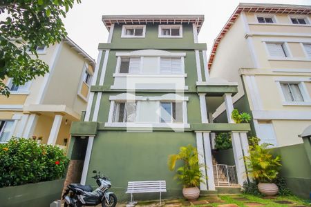 Casa de condomínio à venda com 250m², 5 quartos e 3 vagas Casa de condomínio à venda com 250m², 5 quartos e 3 vagasGaragem
