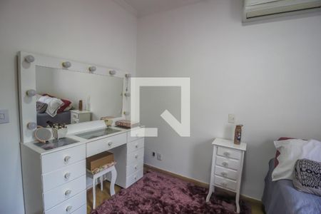 Casa de condomínio à venda com 250m², 5 quartos e 3 vagas Casa de condomínio à venda com 250m², 5 quartos e 3 vagasSuíte 3