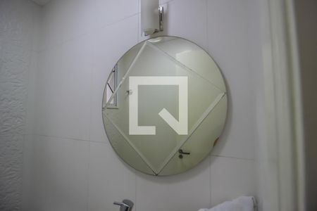 Casa de condomínio à venda com 250m², 5 quartos e 3 vagas Casa de condomínio à venda com 250m², 5 quartos e 3 vagasLavabo