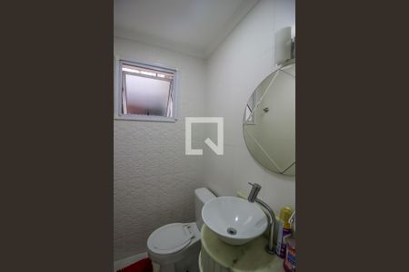 Casa de condomínio à venda com 250m², 5 quartos e 3 vagas Casa de condomínio à venda com 250m², 5 quartos e 3 vagasLavabo