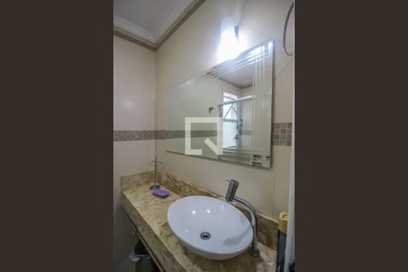 Casa de condomínio à venda com 250m², 5 quartos e 3 vagas Casa de condomínio à venda com 250m², 5 quartos e 3 vagasBanheiro