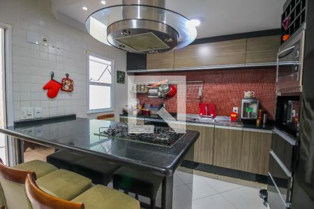 Casa de condomínio à venda com 250m², 5 quartos e 3 vagas Casa de condomínio à venda com 250m², 5 quartos e 3 vagasCozinha