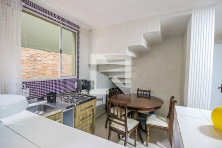 Casa de condomínio à venda com 250m², 5 quartos e 3 vagas Casa de condomínio à venda com 250m², 5 quartos e 3 vagasEdícula