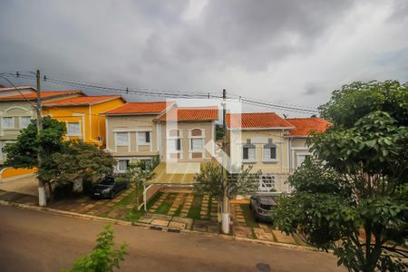 Casa de condomínio à venda com 250m², 5 quartos e 3 vagas Casa de condomínio à venda com 250m², 5 quartos e 3 vagasVista