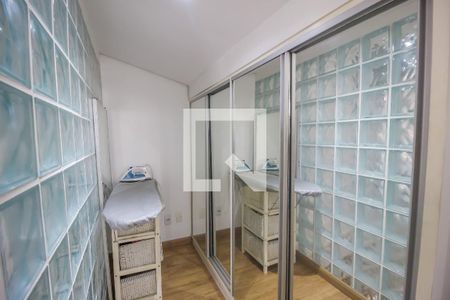 Casa de condomínio à venda com 250m², 5 quartos e 3 vagas Casa de condomínio à venda com 250m², 5 quartos e 3 vagasBanheiro da Suíte