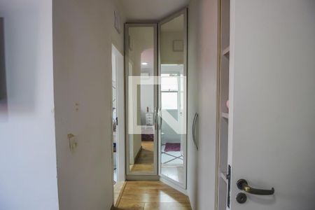 Casa de condomínio à venda com 250m², 5 quartos e 3 vagas Casa de condomínio à venda com 250m², 5 quartos e 3 vagasSuíte 3