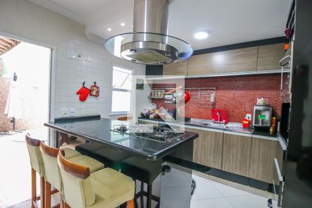 Casa de condomínio à venda com 250m², 5 quartos e 3 vagas Casa de condomínio à venda com 250m², 5 quartos e 3 vagasCozinha