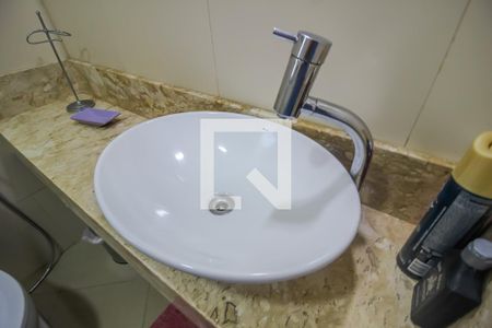 Casa de condomínio à venda com 250m², 5 quartos e 3 vagas Casa de condomínio à venda com 250m², 5 quartos e 3 vagasBanheiro