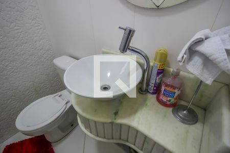 Casa de condomínio à venda com 250m², 5 quartos e 3 vagas Casa de condomínio à venda com 250m², 5 quartos e 3 vagasLavabo