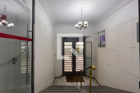 Hall de entrada de apartamento à venda com 2 quartos, 43m² em Liberdade, São Paulo