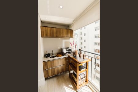 Varanda de apartamento à venda com 2 quartos, 69m² em Vila Pompéia, São Paulo