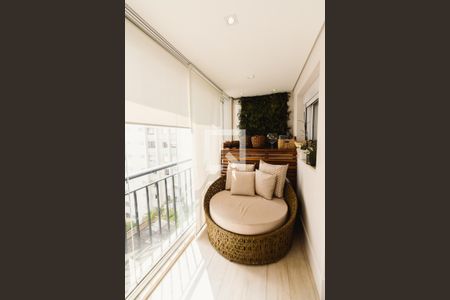 Varanda de apartamento à venda com 2 quartos, 69m² em Vila Pompéia, São Paulo