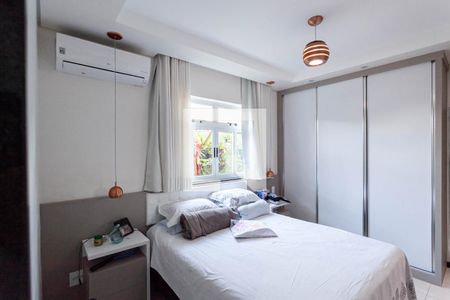 Casa à venda com 180m², 3 quartos e 3 vagasSuíte 