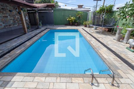 Casa à venda com 180m², 3 quartos e 3 vagasQuintal