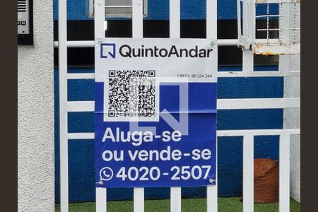 Apartamento à venda com 122m², 2 quartos e 2 vagasPlaquinha instalada no portão do imóvel