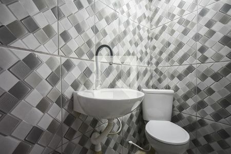 Banheiro de casa para alugar com 1 quarto, 40m² em Jardim Santa Efigenia, São Paulo