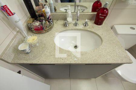 Apartamento à venda com 82m², 2 quartos e 2 vagasBanheiro da Suíte 1