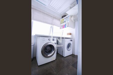 Casa à venda com 200m², 5 quartos e 3 vagasÁrea de Serviço