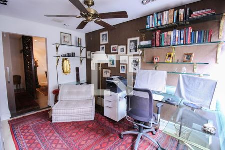 Casa à venda com 200m², 5 quartos e 3 vagasQuarto 2